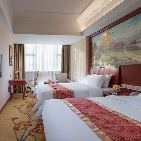 Vienna Hotel Zhongshan Guzhen Town Center Екстер'єр фото