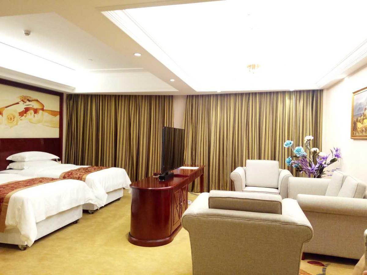 Vienna Hotel Zhongshan Guzhen Town Center Екстер'єр фото