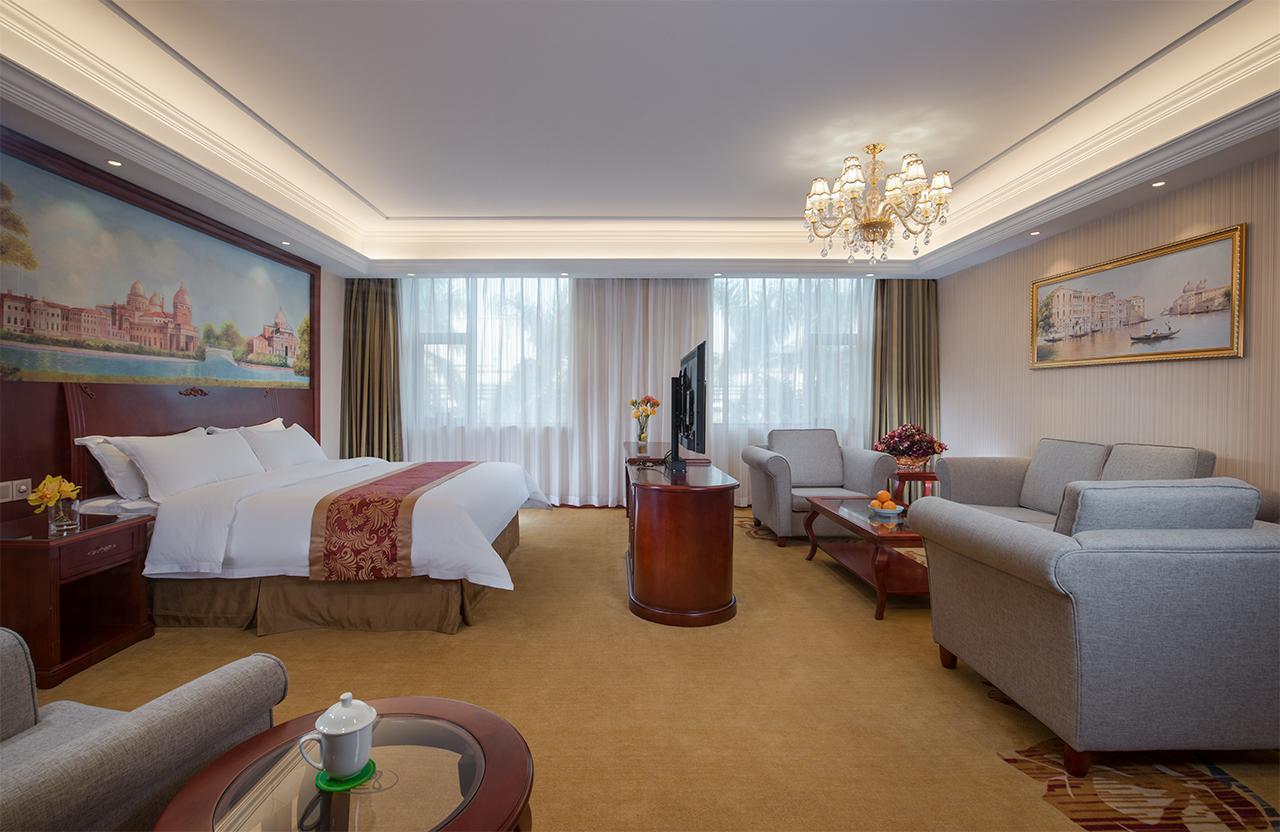 Vienna Hotel Zhongshan Guzhen Town Center Екстер'єр фото