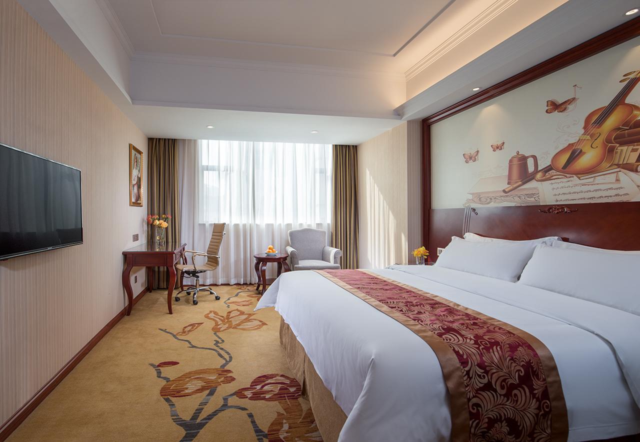 Vienna Hotel Zhongshan Guzhen Town Center Екстер'єр фото